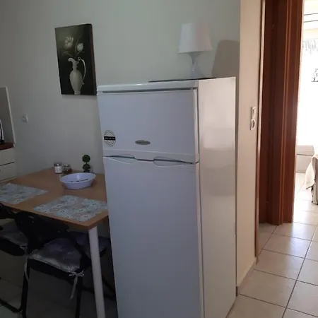 Mpoza Appartments Patras