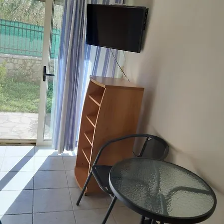 Διαμέρισμα Mpoza Appartments *